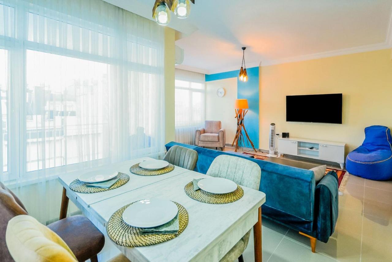 Central And Comfy Flat With Balcony In Muratpasa Antália Exterior foto